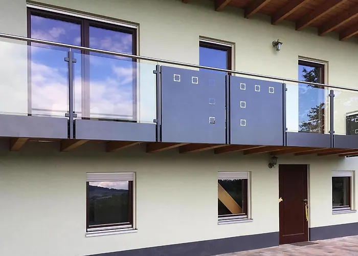 Attraktives Mit Balkon Kaltennordheim